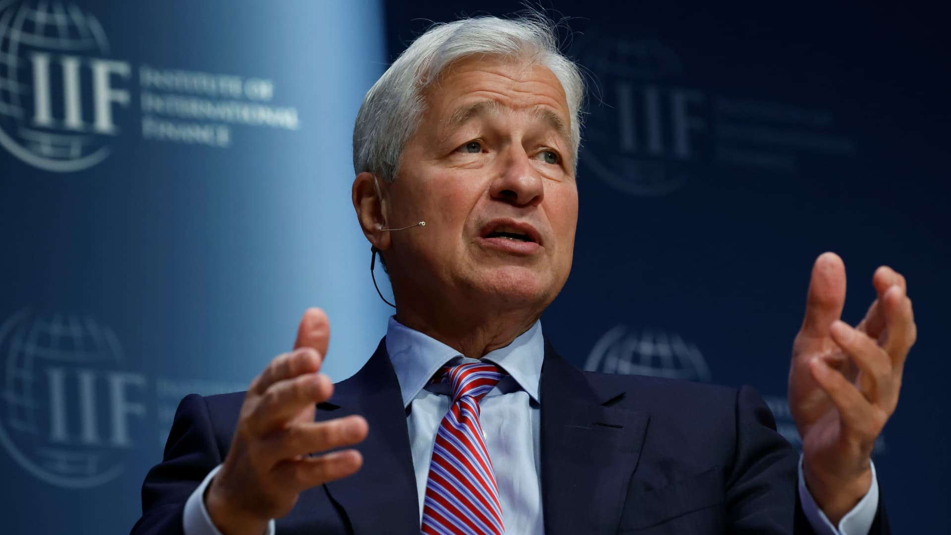 Jamie Dimon says it's a 'huge mistake' to think economy will boom with so many risks out there