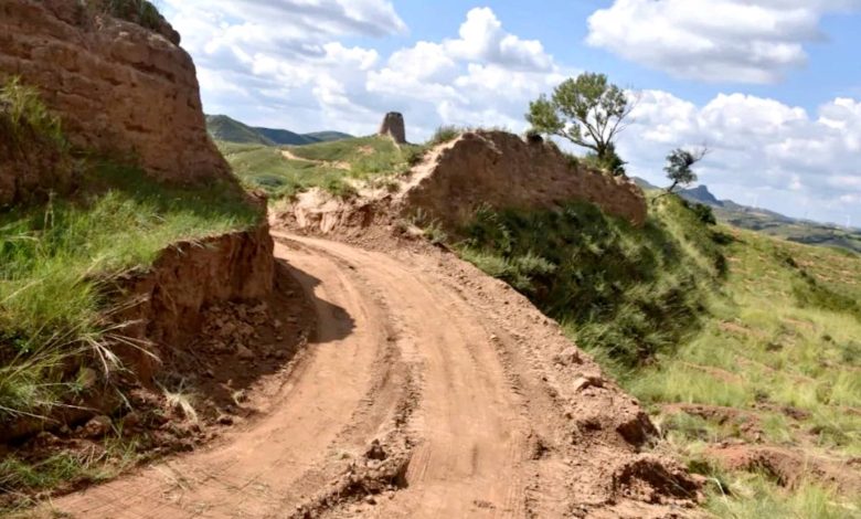 Wall, what wall? Two detained after leveling part of China's Great Wall